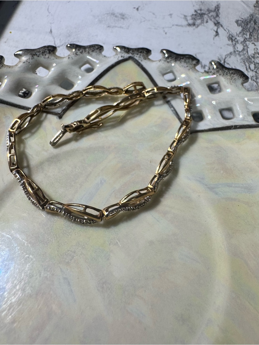 Solid 14K Yellow Gold Diamond Infinity Link Bracelet 8.75" 8g QG India AS-IS - Picture 7 of 7